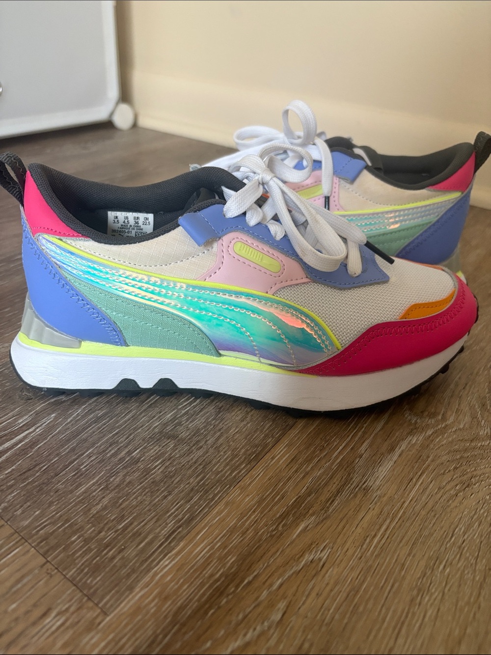 Puma Women's White Iridescent Multicolor Sneakers